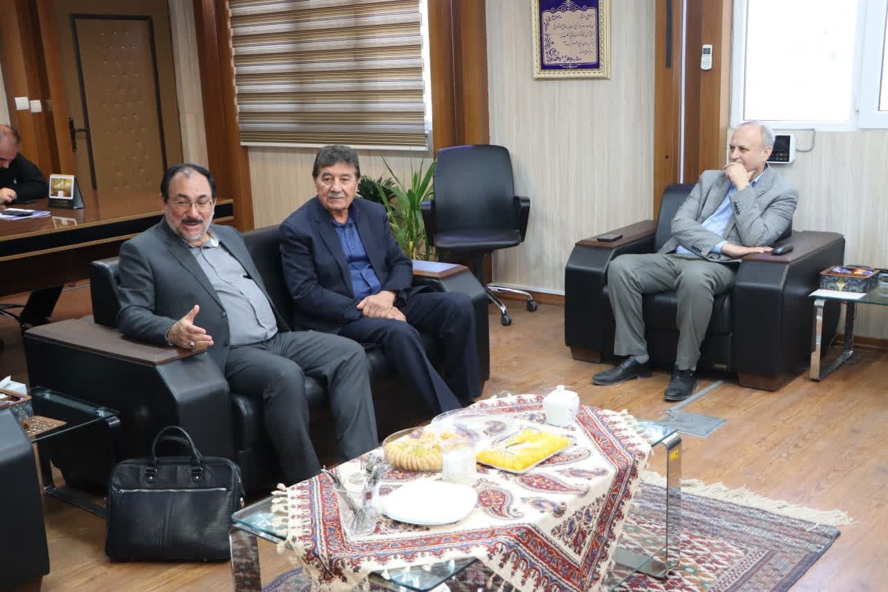 تأکید بر توسعه تعاملات اقتصادی و رفع چالش‌های تجاری خراسان شمالی در دیدار دکتر پاکمهر رئیس مجمع نمایندگان استان با رئیس اتاق بازرگانی بجنورد